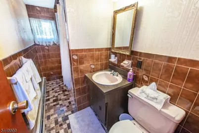 123 6th St, Wood Ridge, NJ 07075 - Photo 15
