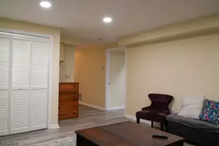 150 Farragut Ave, Middlesex, NJ 08846 - Photo 11