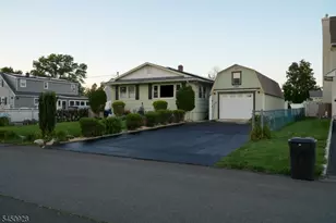 150 Farragut Ave, Middlesex, NJ 08846 - Photo 1