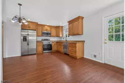30 Wordsworth Ln, Lopatcong Township, NJ 08865 - Photo 11
