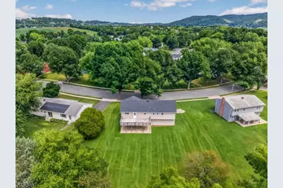 30 Wordsworth Ln, Lopatcong Township, NJ 08865 - Photo 5