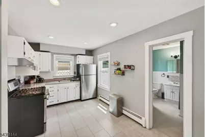 12 Capner St, Flemington, NJ 08822 - Photo 9