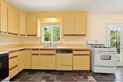 14 Ford Hill Rd, Hanover Township, NJ 07981 - Photo 11