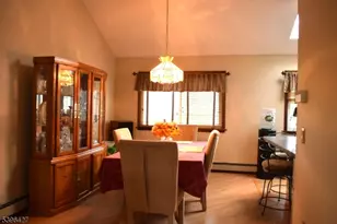 27 3rd Ave, Roseland, NJ 07068 - Photo 3