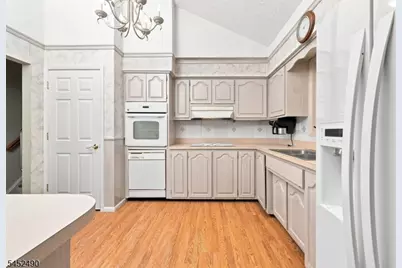 470 Blue Ridge Ave, Piscataway Township, NJ 08854 - Photo 13