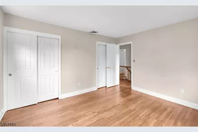 8 Cedar Ln, Roseland, NJ 07068 - Photo 31