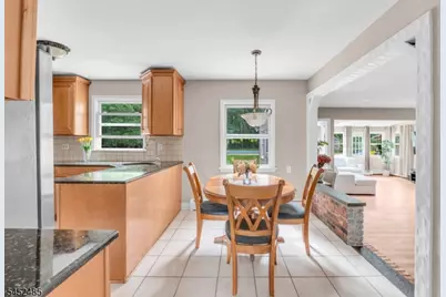8 Cedar Ln, Roseland, NJ 07068 - Photo 19