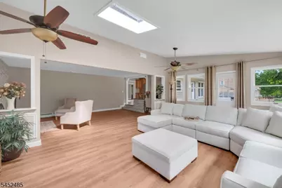 8 Cedar Ln, Roseland, NJ 07068 - Photo 11