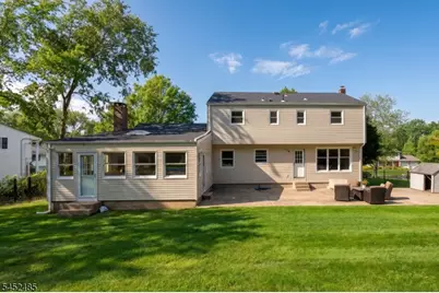 8 Cedar Ln, Roseland, NJ 07068 - Photo 3