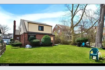 33 Johnson Ave, Teaneck Township, NJ 07666 - Photo 3