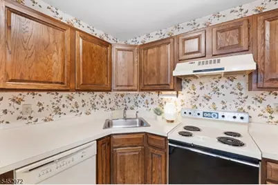 79 Carriage Ln, Sparta Township, NJ 07871 - Photo 7