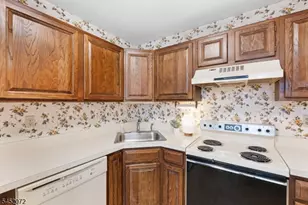 79 Carriage Ln, Sparta Township, NJ 07871 - Photo 7