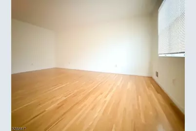 8 Magnolia Ct #8B, Madison, NJ 07940 - Photo 5
