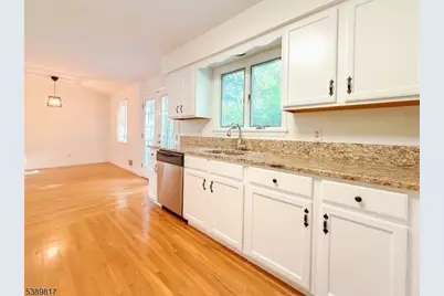 8 Magnolia Ct #8B, Madison, NJ 07940 - Photo 3