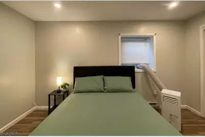 15 Seymour Ave #1B, Newark, NJ 07108 - Photo 9