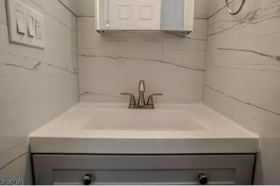 126 Wade St, Jersey City, NJ 07305 - Photo 21