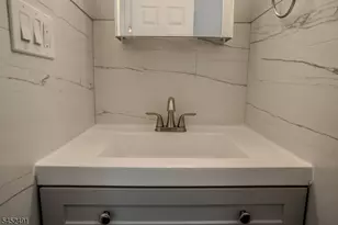 126 Wade St, Jersey City, NJ 07305 - Photo 21