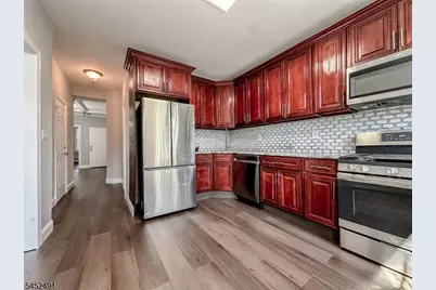 126 Wade St, Jersey City, NJ 07305 - Photo 11