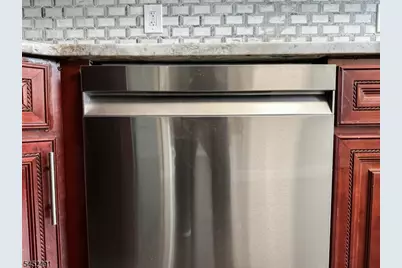 126 Wade St, Jersey City, NJ 07305 - Photo 15