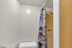 309 Raritan Rd, Linden, NJ 07036 - Photo 23