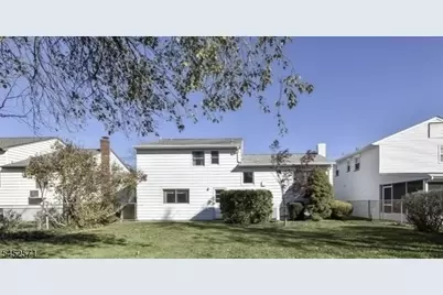 2462 Woodside Rd, Union Township, NJ 07083 - Photo 3