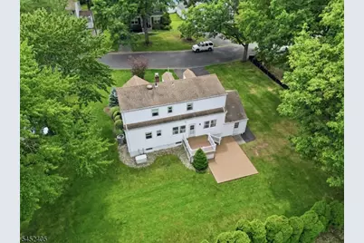 111 Primrose Dr, New Providence, NJ 07974 - Photo 3