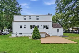 111 Primrose Dr, New Providence, NJ 07974 - Photo 5