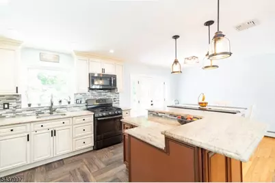 411 Lum Ave, Union Township, NJ 07083 - Photo 11