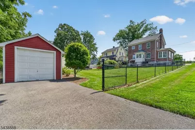 31 Frederick St, Morristown, NJ 07960 - Photo 5