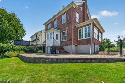 31 Frederick St, Morristown, NJ 07960 - Photo 3