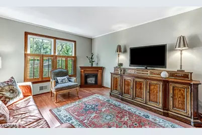 2 Colonial Ct, High Bridge, NJ 08829 - Photo 5