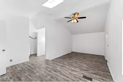 28 Butler St, Clifton, NJ 07011 - Photo 5