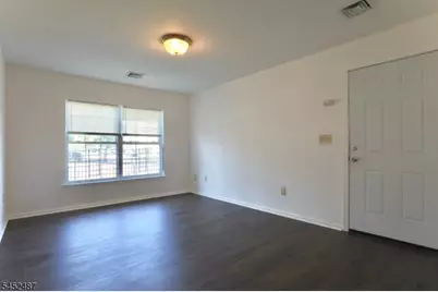 586 15th Ave, Newark, NJ 07103 - Photo 5
