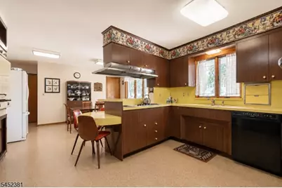 181 Princeton Ave, Rahway, NJ 07065 - Photo 11