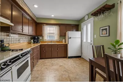 34 Hopson Ave, Little Falls Township, NJ 07424 - Photo 5
