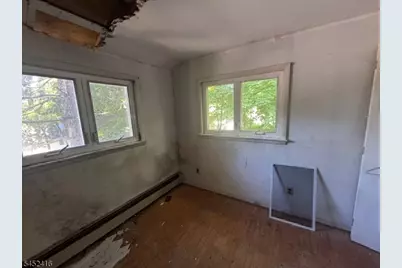 304 E Lakeshore Dr, Vernon, NJ 07422 - Photo 7