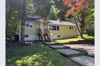304 E Lakeshore Dr, Vernon, NJ 07422 - Photo 1