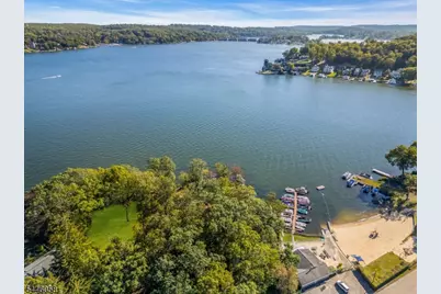 22 Ithanell Rd, Hopatcong, NJ 07843 - Photo 27