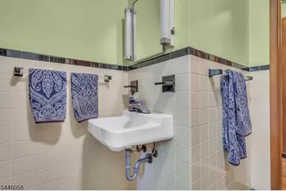 22 Ithanell Rd, Hopatcong, NJ 07843 - Photo 21
