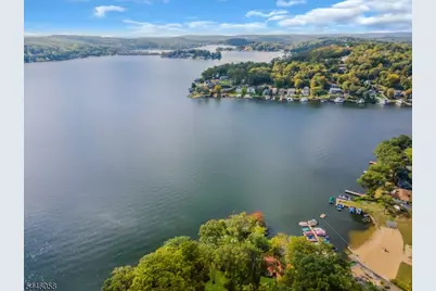 22 Ithanell Rd, Hopatcong, NJ 07843 - Photo 7