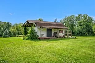5 Mill Brook Rd, Raritan Township, NJ 08822 - Photo 11