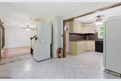 71 Center St, West Milford, NJ 07480 - Photo 9