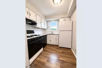 504 Nottingham Way, Raritan Township, NJ 08822 - Photo 15
