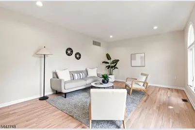907 Colonia Rd, Elizabeth, NJ 07208 - Photo 7