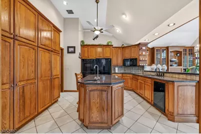 251 W Mountain Rd, Sparta Township, NJ 07871 - Photo 15