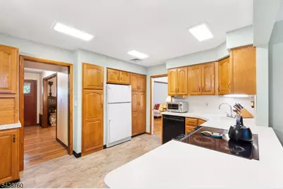 4 Cypress Ave, North Caldwell, NJ 07006 - Photo 9