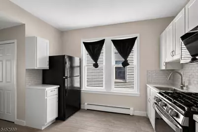 596 S 19th St, Newark, NJ 07103 - Photo 21