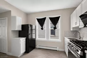 596 S 19th St, Newark, NJ 07103 - Photo 21