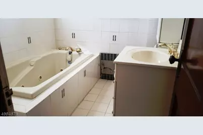 829 Madison Ave, Elizabeth, NJ 07201 - Photo 5