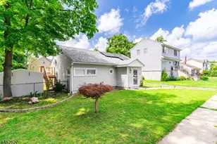 1528 Washington Ave, Pompton Lakes, NJ 07442 - Photo 3